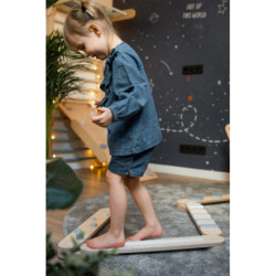 Poutre d’équilibre Montessori en bois – 4 barres bleu