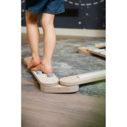 Poutre d’équilibre Montessori en bois – 4 barres bleu