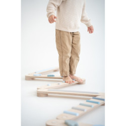Poutre d’équilibre Montessori en bois – 8 barres bleu