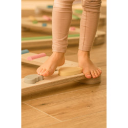 Poutre d’équilibre Montessori en bois – 8 barres multicolore