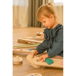 Poutre d’équilibre Montessori en bois – 8 barres multicolore