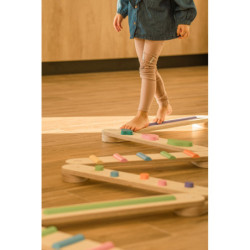 Poutre d’équilibre Montessori en bois – 8 barres multicolore