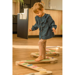 Poutre d’équilibre Montessori en bois – 8 barres multicolore