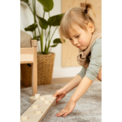 Poutre d’équilibre Montessori en bois – 8 barres bois naturel