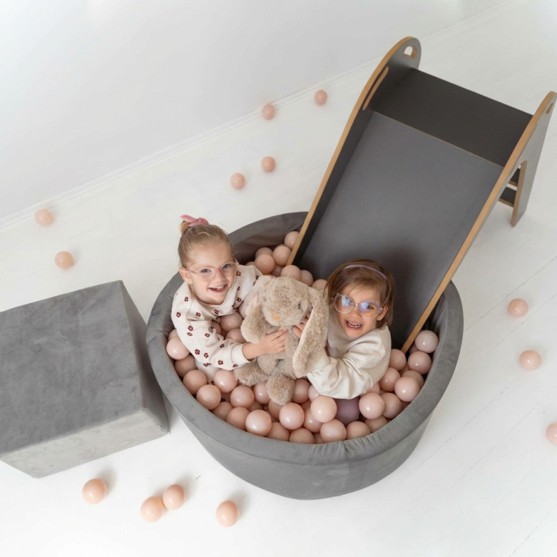 Glissière Montessori pour piscine à balles - Grise