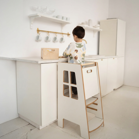 Tour d'apprentissage Montessori en bois extra sûre