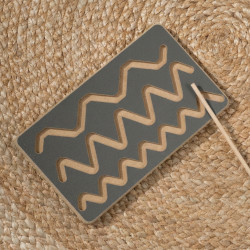 Tablette graphomotrice Montessori enfant en bois - Grise