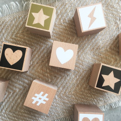Wooden first name cubes - Symbols (heart, star, lightning, hashtag) - Photo 1