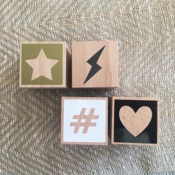 Cubos de madera con nombre - Símbolos (corazón, estrella, rayo, hashtag) - Foto 3