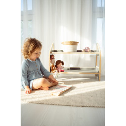 Étagère Montessori murale en bois grise pour chambre d'enfant