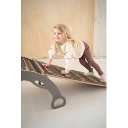 Balançoire Montessori en bois avec toboggan XXL – Grise