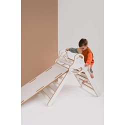 Échelle de Pikler Montessori en bois avec grand toboggan — photo 7