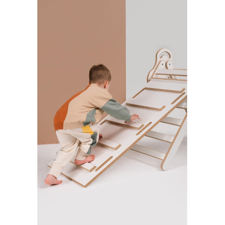 Échelle de Pikler Montessori avec grand toboggan en bois pour enfant