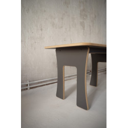Table enfant Montessori en bois grise — photo 2