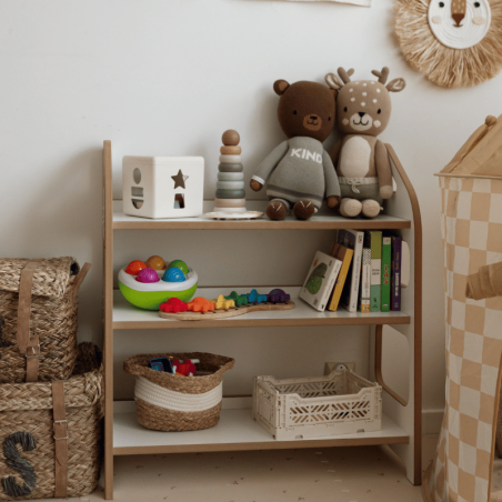 Amélie la grande étagère montessori