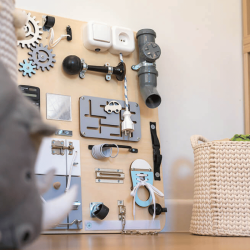 Busyboard Montessori Malo